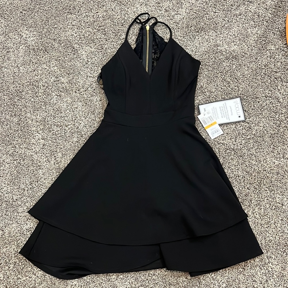 macy’s black mini dress super flattering size 7/8 stunning back never worn